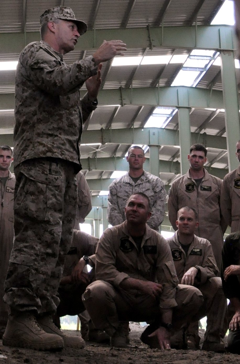 Admiral LeFever Visits Troops in Pakistan