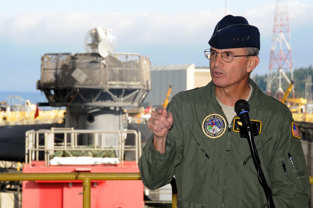 USS Kentucky wins Omaha Trophy