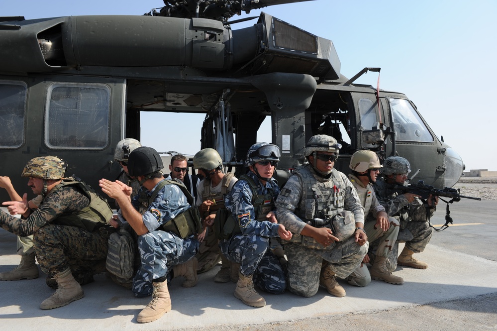 UH-06 Black Hawk training