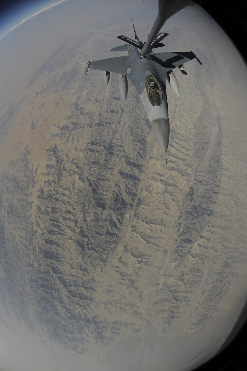 KC-135 Stratotanker Refuels F-16 Fighting Falcons