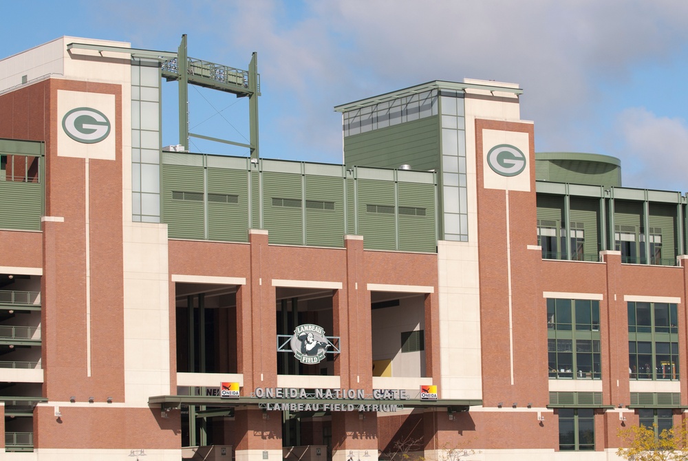 Lambeau Field Hosts 432nd Civil Affairs Battalion Change of Command Ceremony