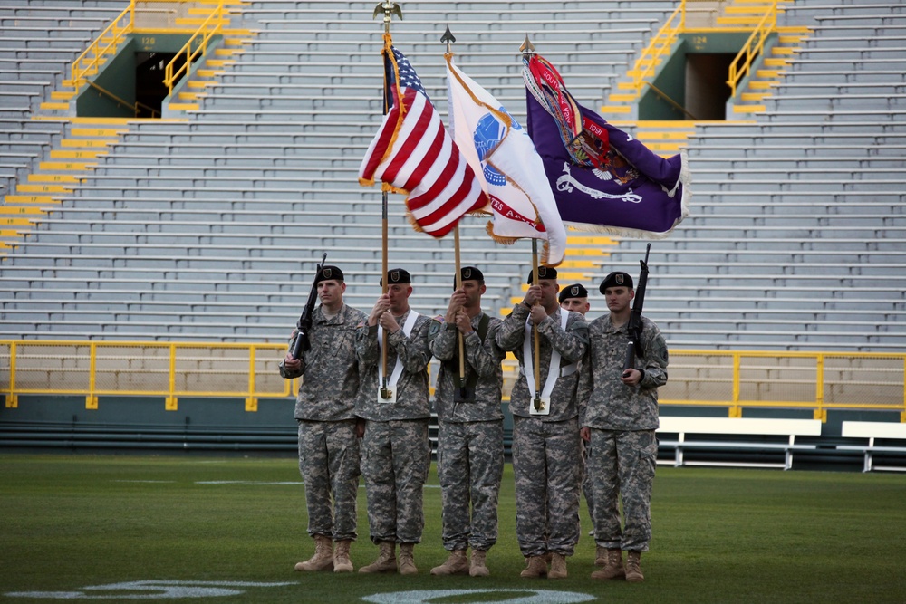 Lambeau Field Hosts 432nd Civil Affairs Battalion Change of Command Ceremony