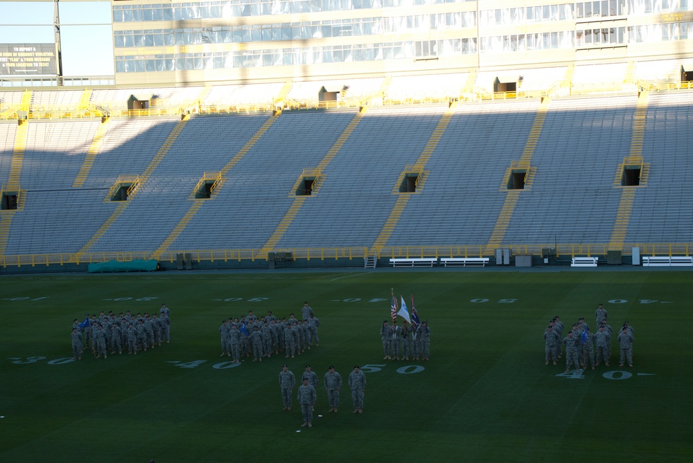 Lambeau Field Hosts 432nd Civil Affairs Battalion Change of Command Ceremony