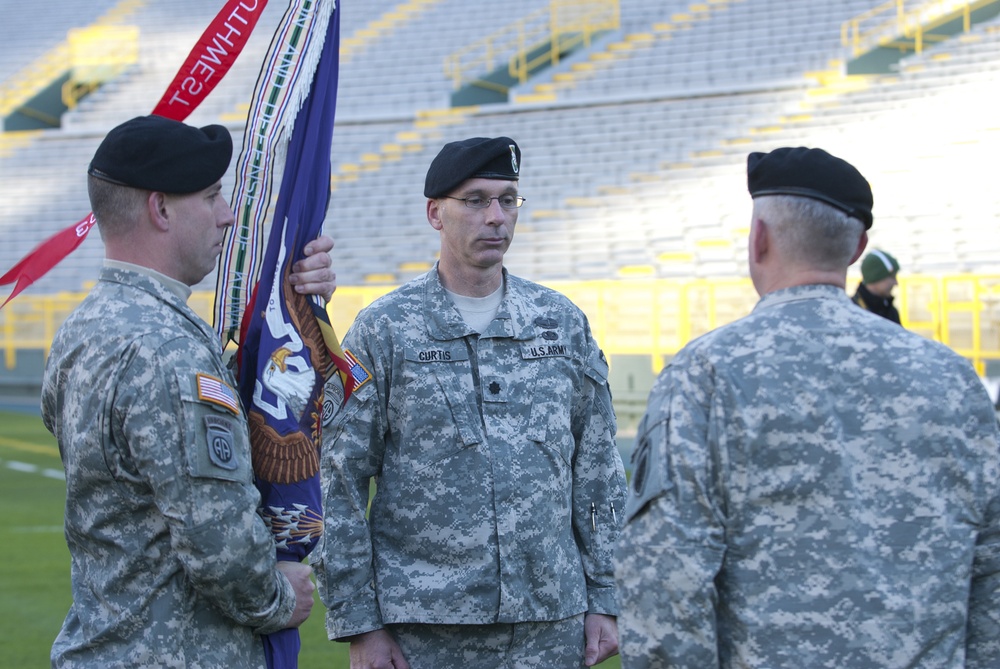 Lambeau Field Hosts 432nd Civil Affairs Battalion Change of Command Ceremony