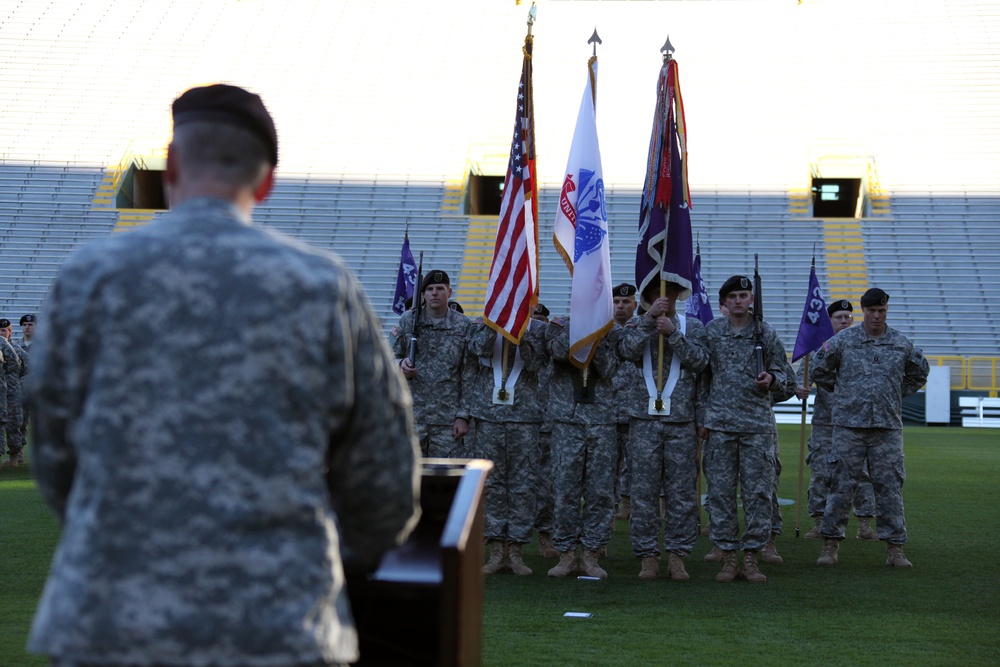 Lambeau Field Hosts 432nd Civil Affairs Battalion Change of Command Ceremony