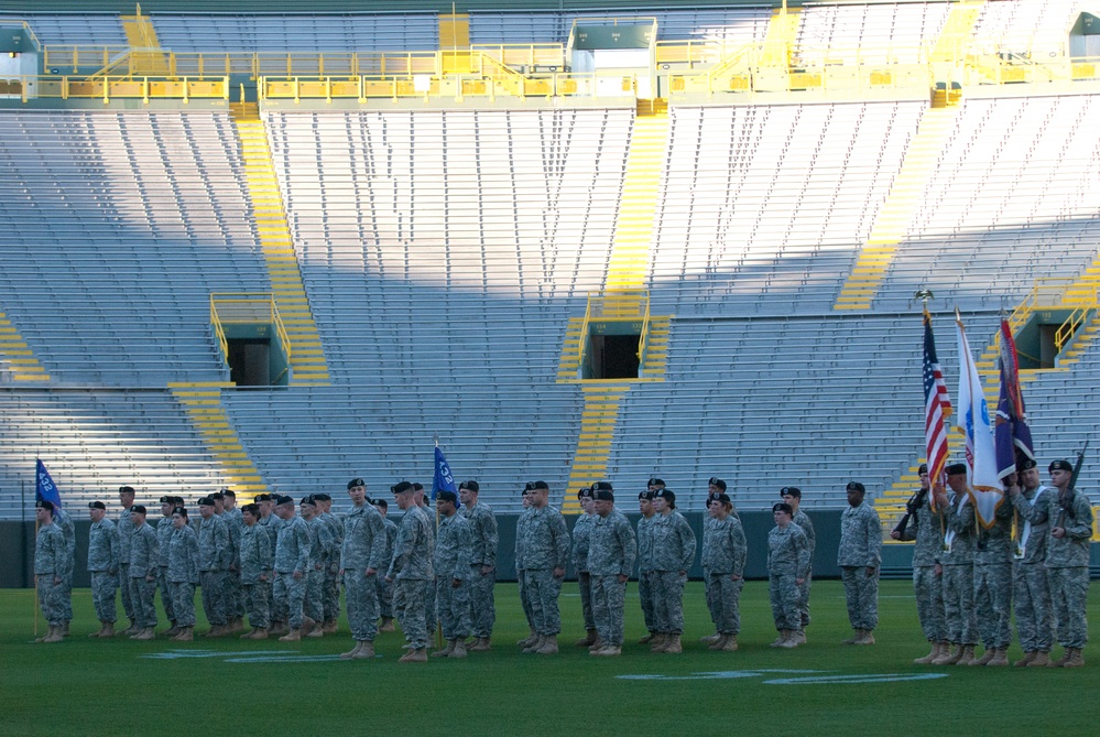 Lambeau Field Hosts 432nd Civil Affairs Battalion Change of Command Ceremony