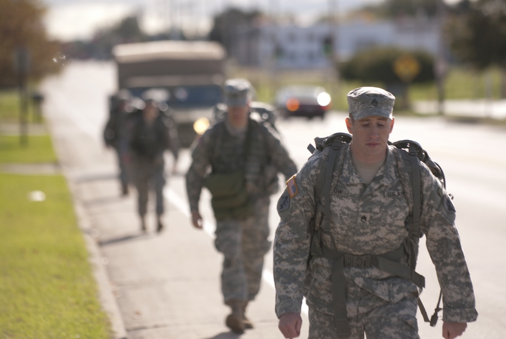 432nd Civil Affairs Battalion Tours Green Bay the Army Reserve Way