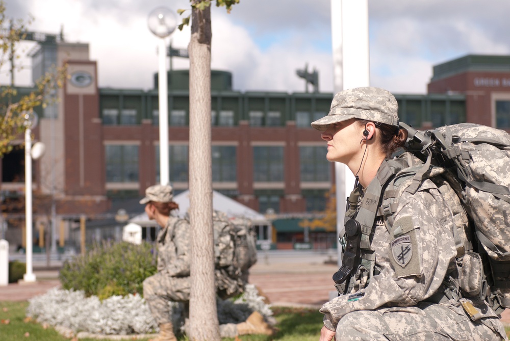 432nd Civil Affairs Battalion Tours Green Bay the Army Reserve Way