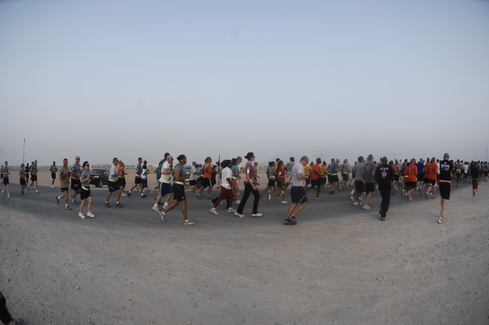 Deployed Runners Tackle Army Ten-Miler in Kuwait