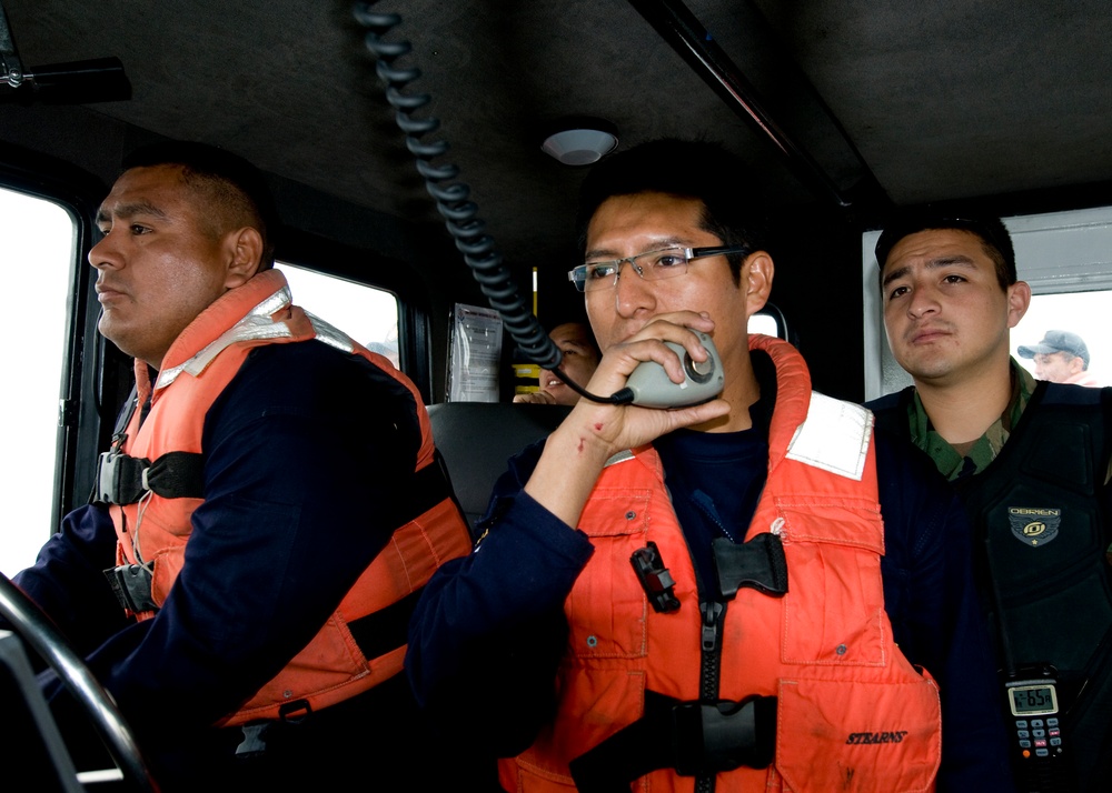 Peruvian Coast Guardsmen Learn Small Boat Patrol Operations