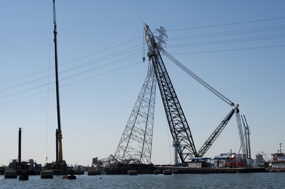 Heavy Cargo-crane Stablizes Damaged Power Line in Houston Ship Channel