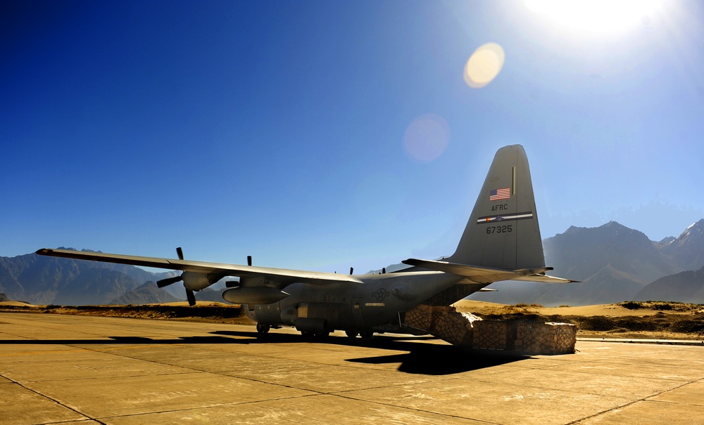 Focus of Flood Relief Shifts From Air to Ground