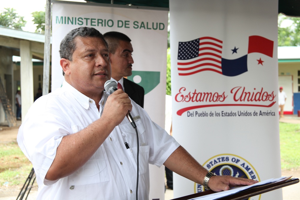 Panamanian president, distinguished leaders visit CP team