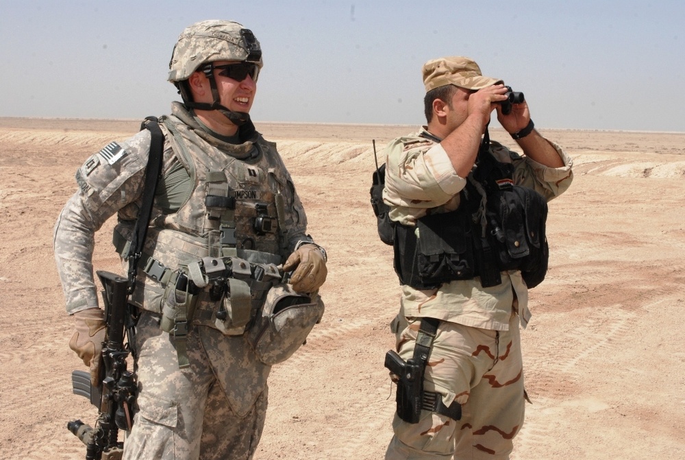 Basra SWAT trains in close quarters with US