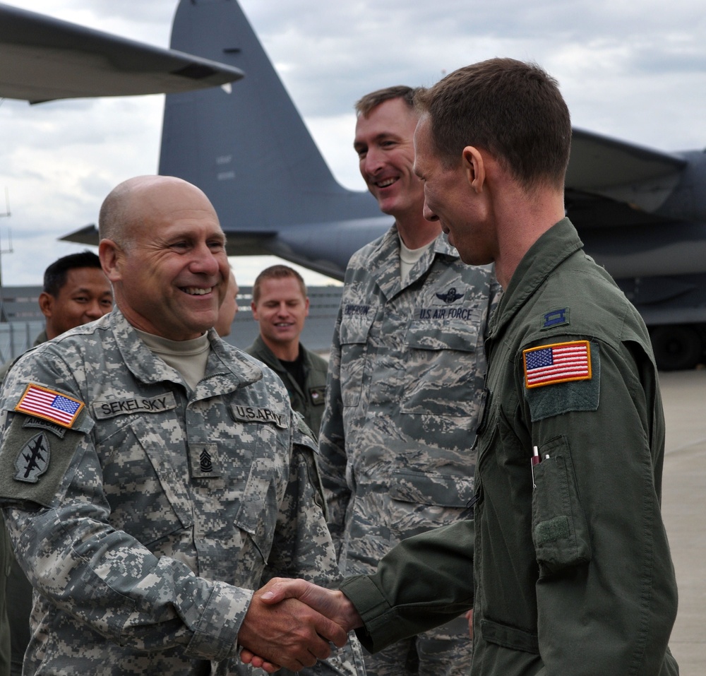 SOCEUR Leadership Visits 352nd SOG Air Commandos