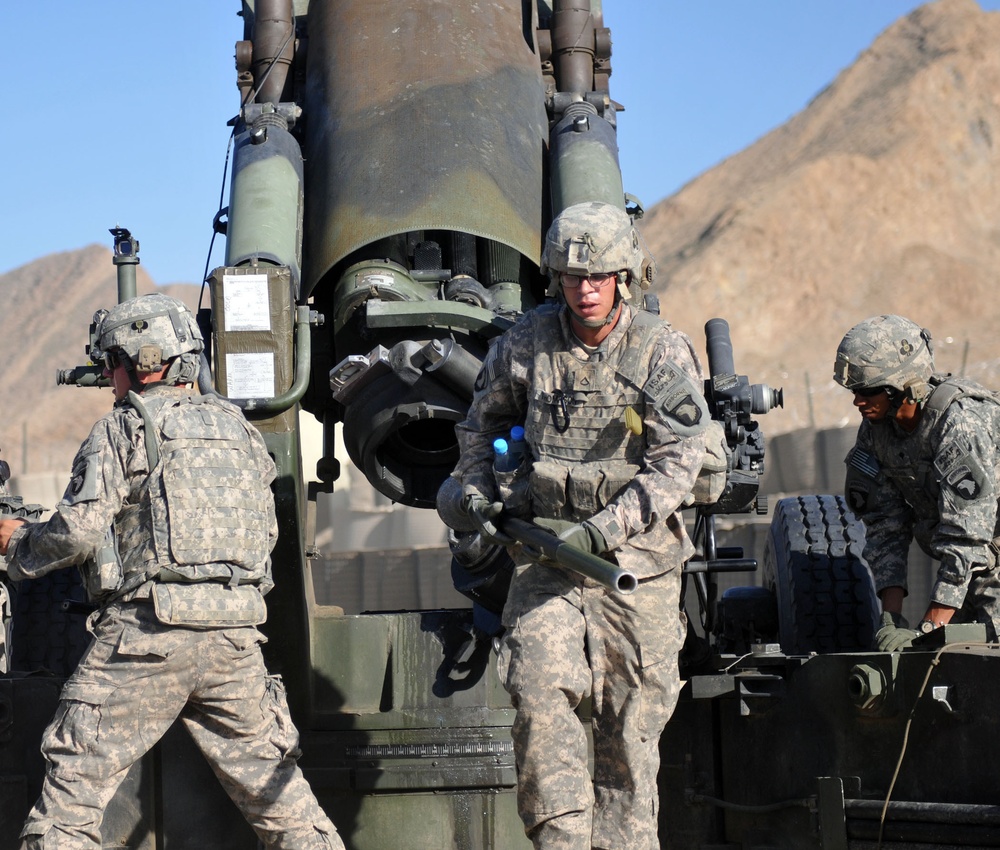 Soldiers Protect COP Garcia With Howitzer