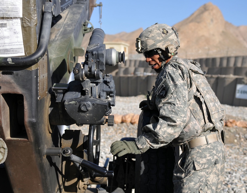 Soldiers Protect COP Garcia With Howitzer