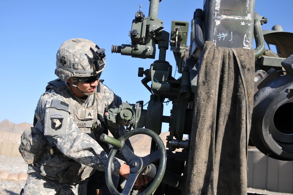 Soldiers Protect COP Garcia With Howitzer