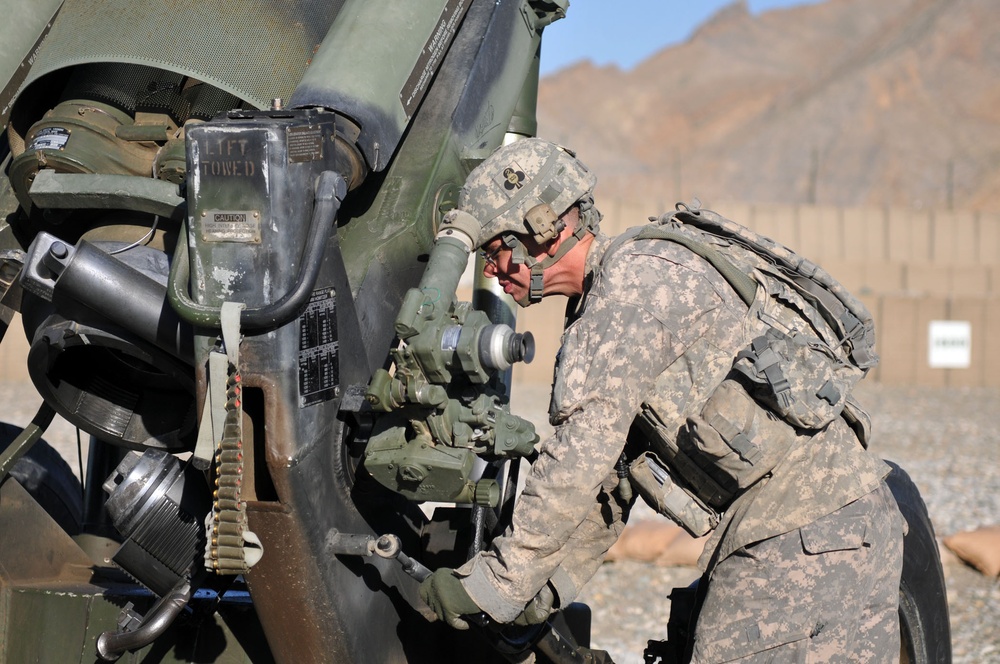 Soldiers Protect COP Garcia With Howitzer