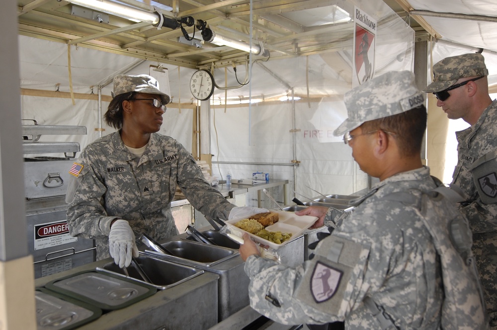 Blackhorse Cooks Prepare to Grill Competition