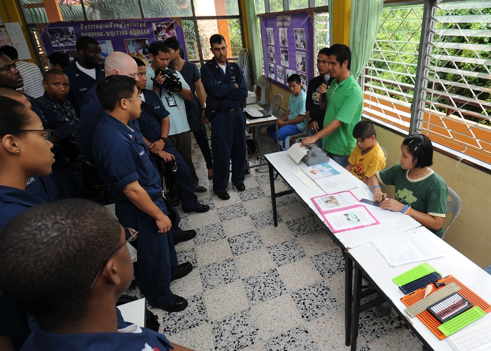 Sailors Help Blind Children
