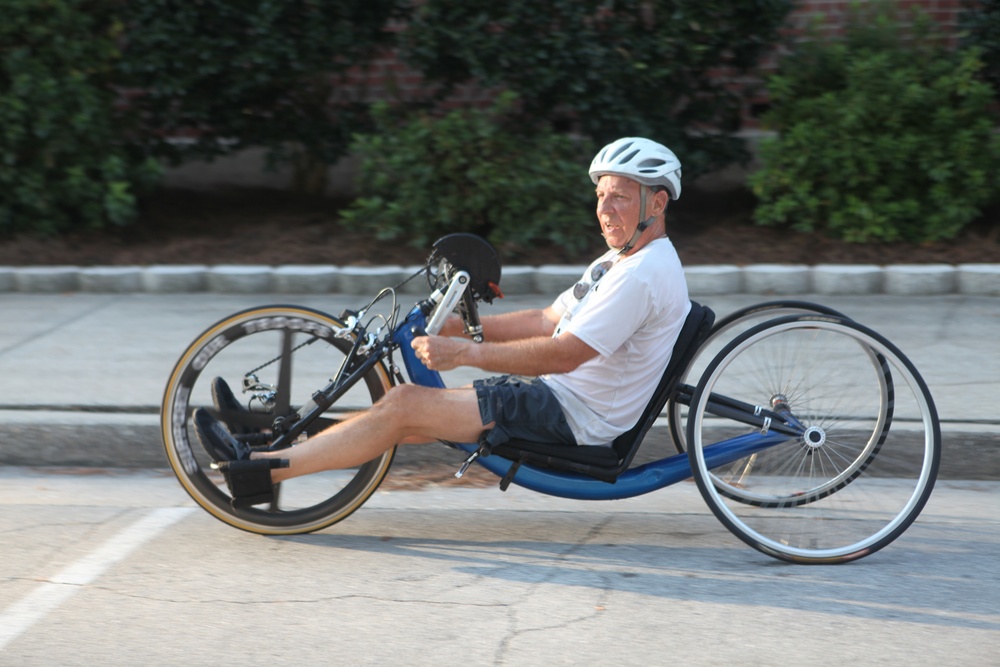 Handcyclists Make a Difference, Compete in Long-distance Races