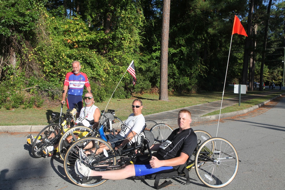 Handcyclists Make a Difference, Compete in Long-distance Races