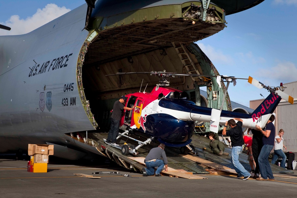 C-5 Delivers Aircraft for Kaneohe Bay Air Show