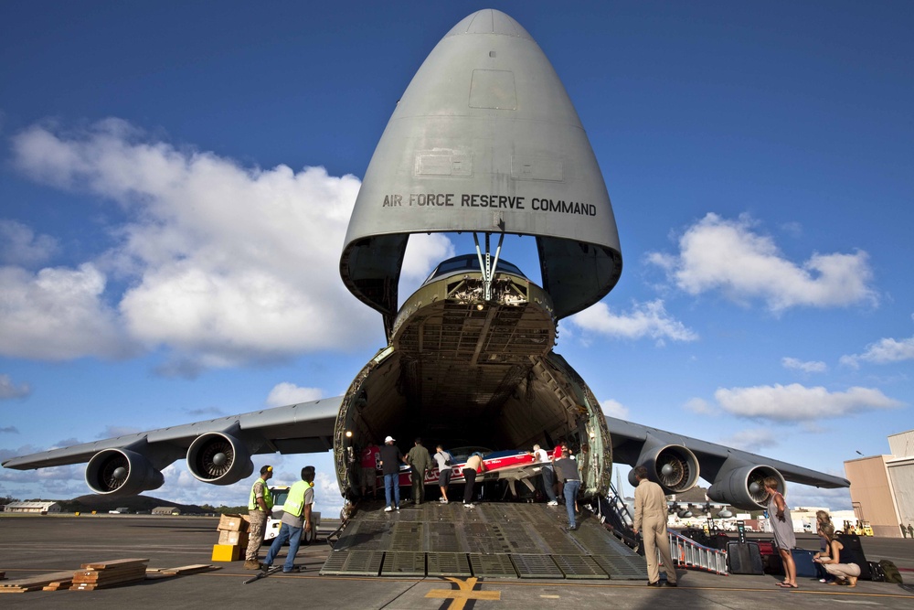 DVIDS Images C5 Delivers Aircraft for Kaneohe Bay Air Show [Image