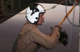 VMGR-352, 1st Recon Reunite for Aerial Insert