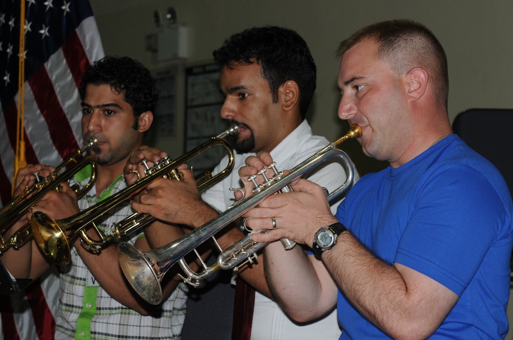 Soldiers, Iraqi Students Hit High Notes With Musical Partnership