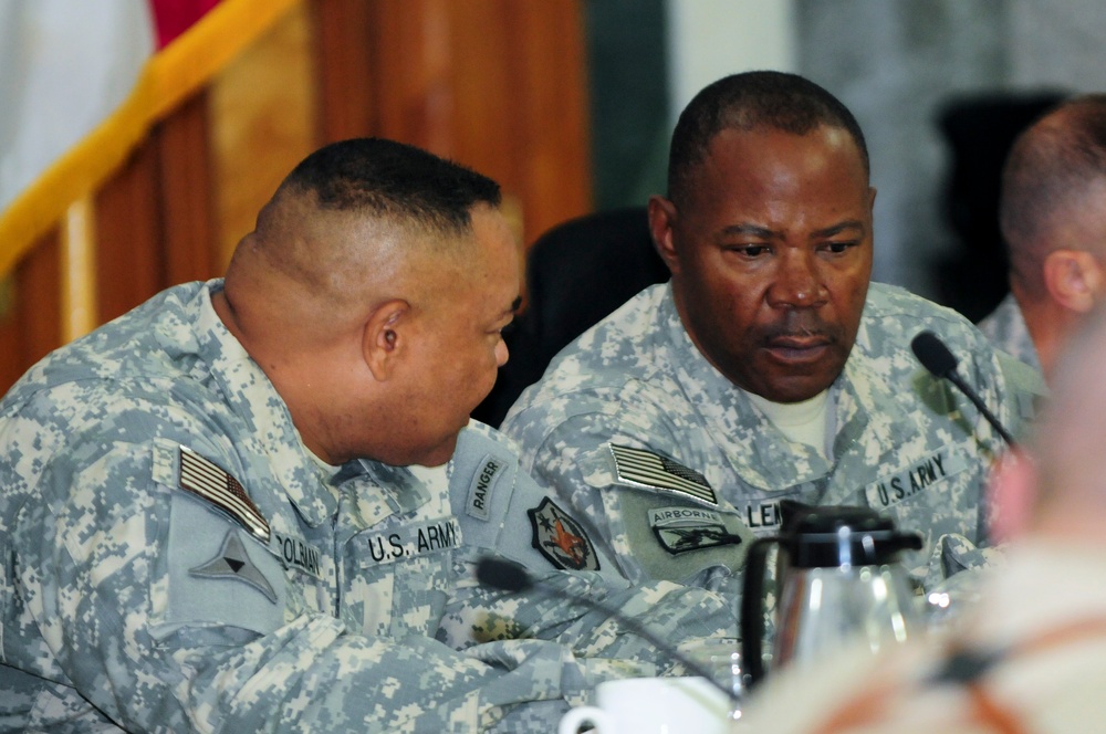 USF-I senior NCOs gather to share information, coordinate efforts