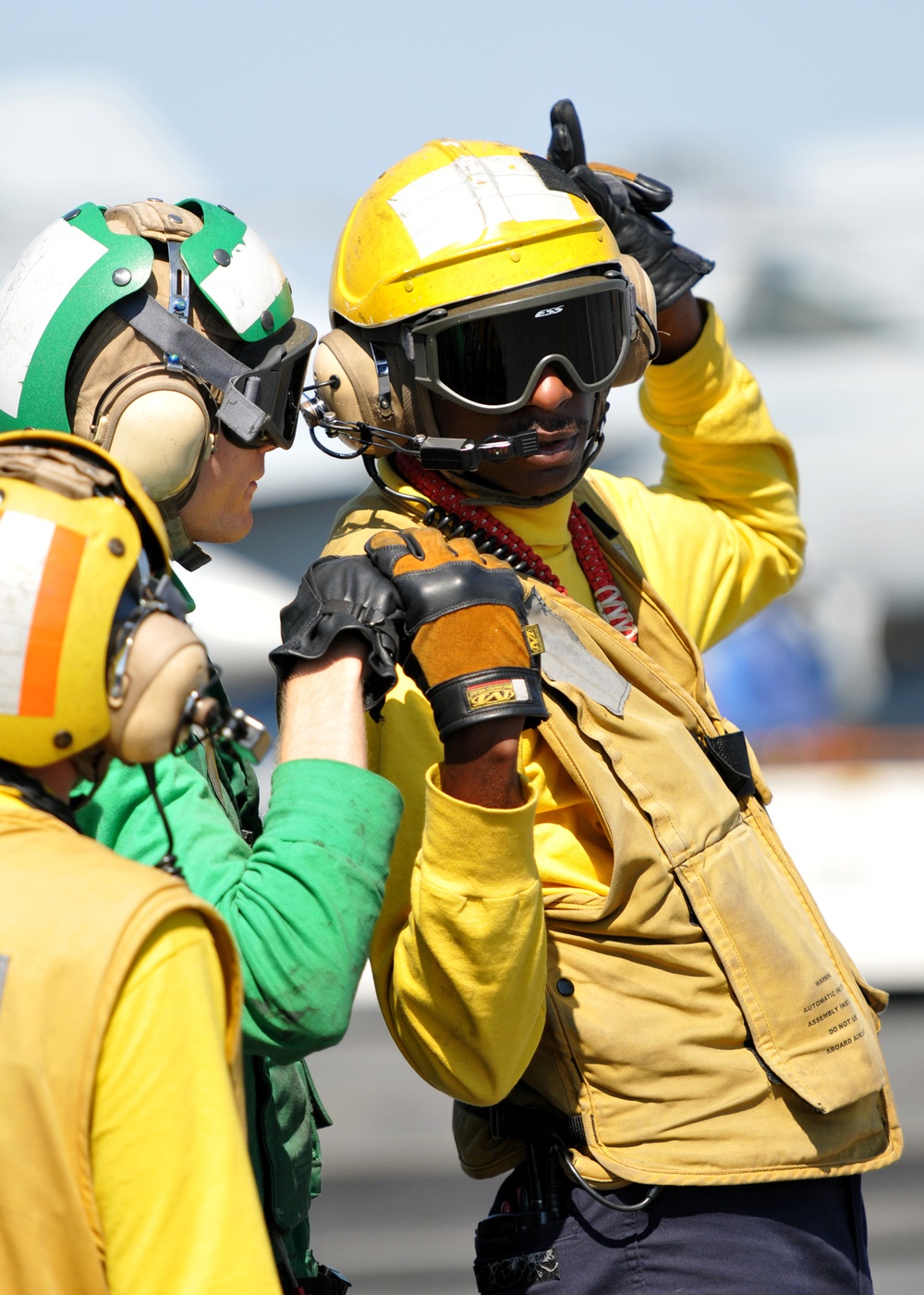 Sailors practice firefighting