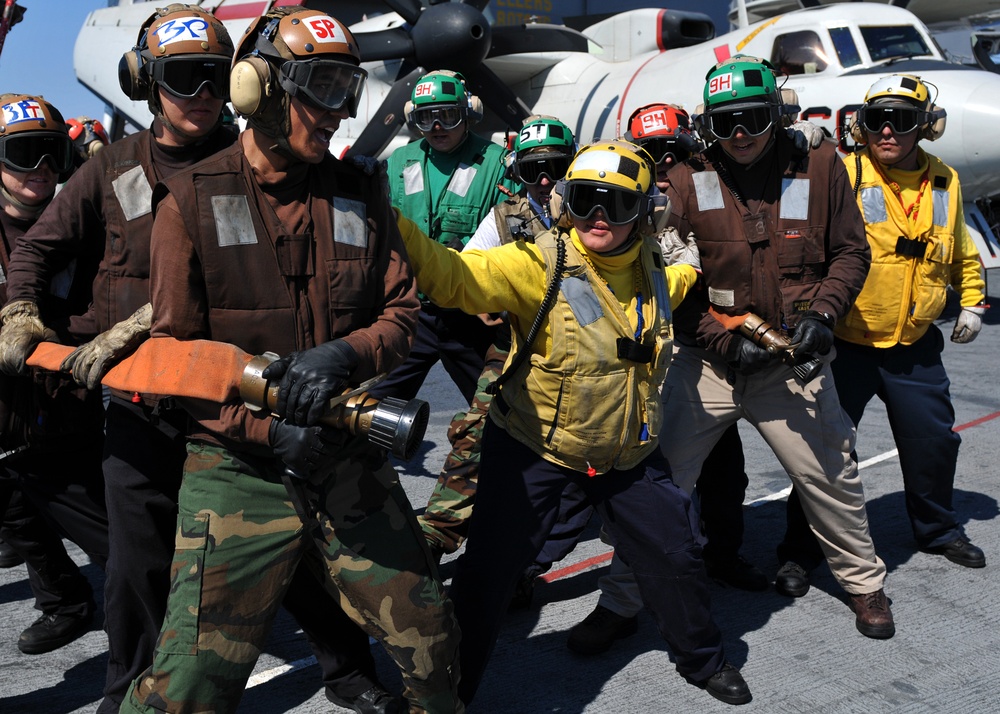 Sailors practice firefighting
