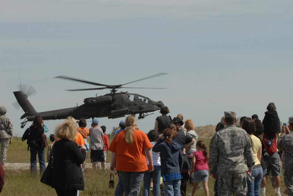 Air Cav takes families to the field