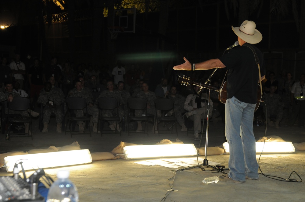 ‘Spirit of Hope’ recipient debuts ‘The Shield’ inspired on USO tour