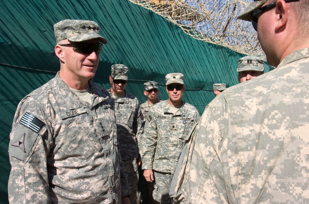 Lt. Gen. Bob Cone visits Camp Cropper