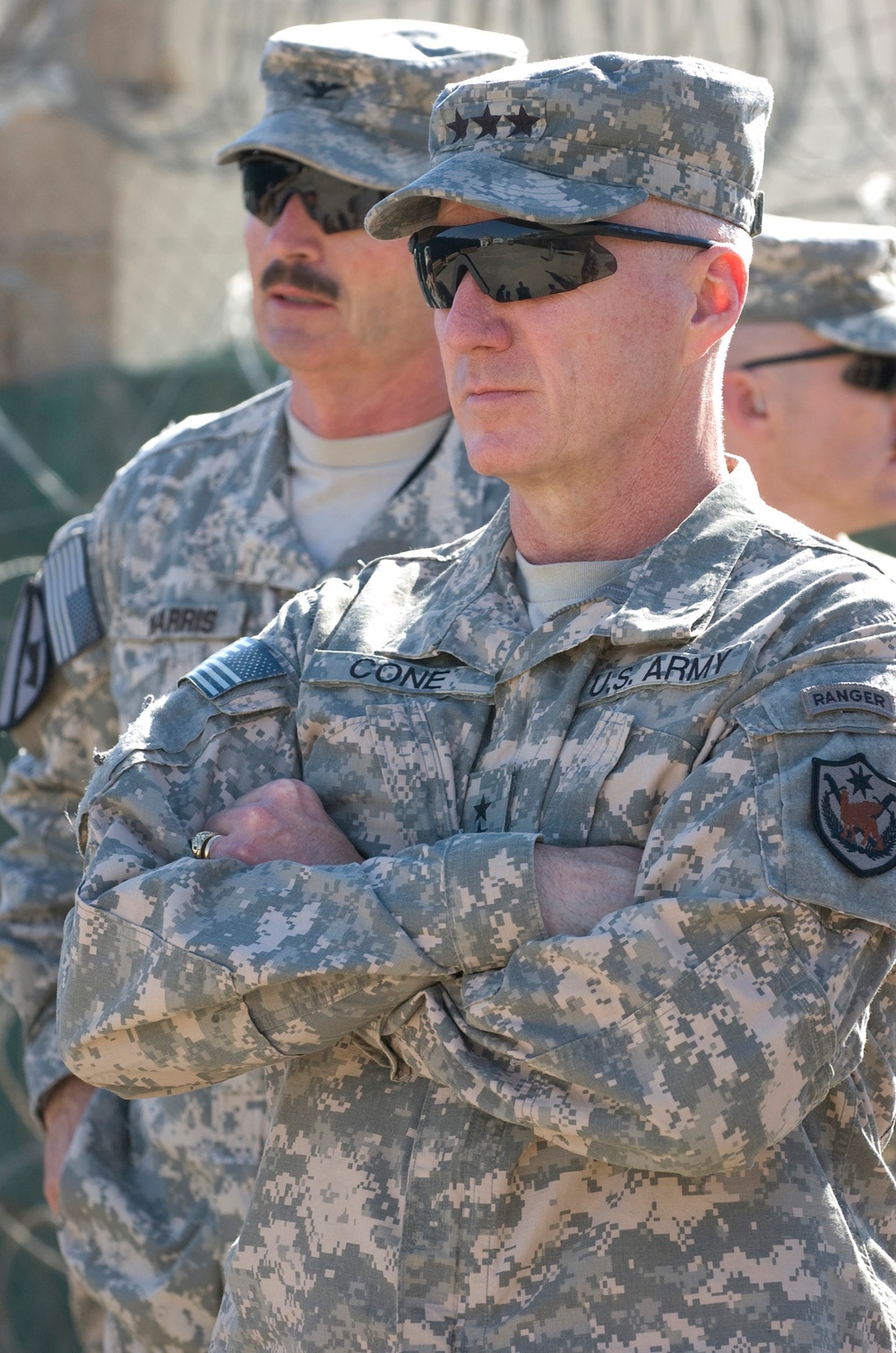 Lt. Gen. Cone visits Camp Cropper