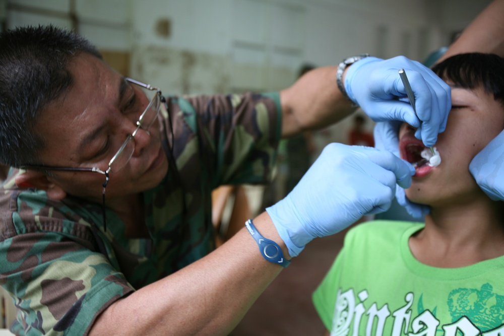 US, Filipino Docs Bring Medical, Dental Services Closer to Home
