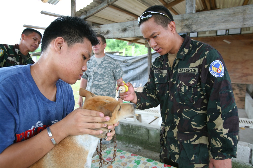 DVIDS - News - Animal Care Specialist competes in host nation