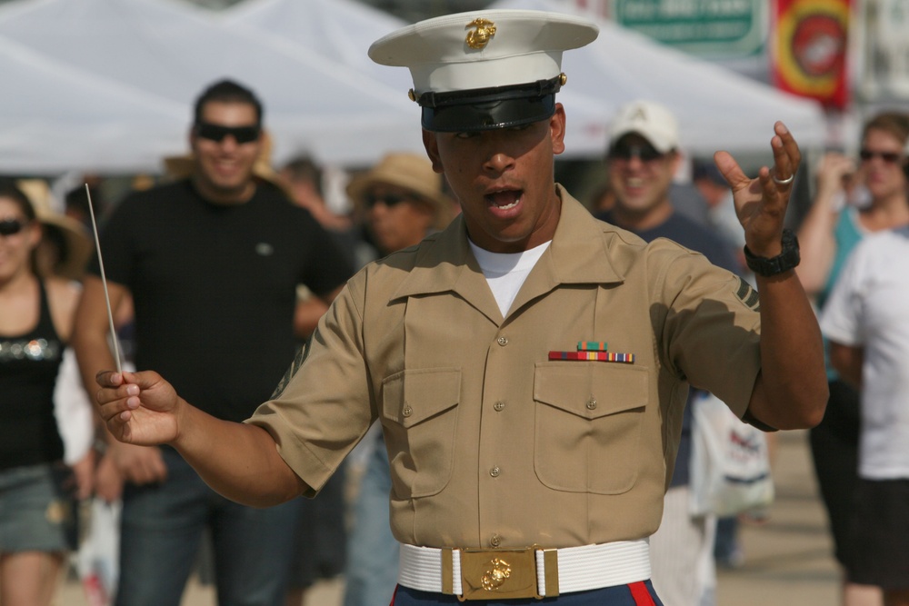 Flying, Rocking, Rolling: 3rd MAW Band Takes Air Show by Storm