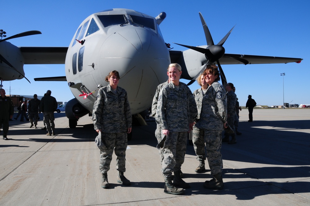 C-27J Lands at North Dakota Air National Guard for Familiarization