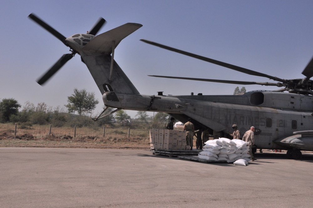 U.S. Marines Augment Pakistan Flood Relief Efforts in Sindh Province