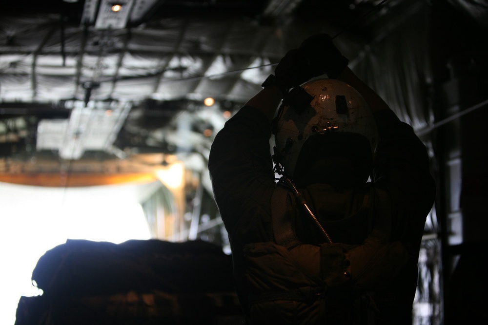 CLR-35, VMGR-152, Filipino Counterparts Deliver Cargo Through Air