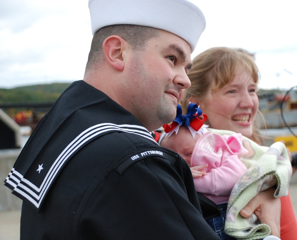 USS Pittsburgh returns home