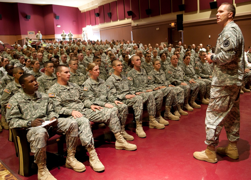 Army Reserve Command Sgt. Major visits Fort Lee trainees