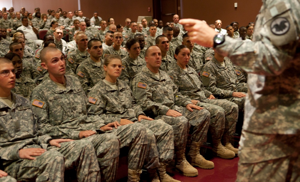 Army Reserve Command Sgt. Major visits Fort Lee trainees