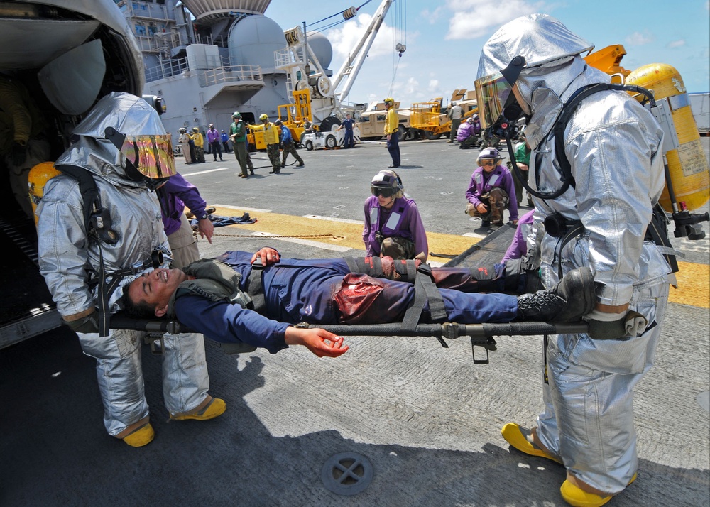 Sailors conduct mass casualty drill