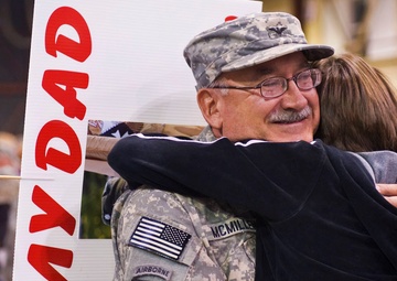 Agricultural Development Team Return Home to Cheers and Hugs