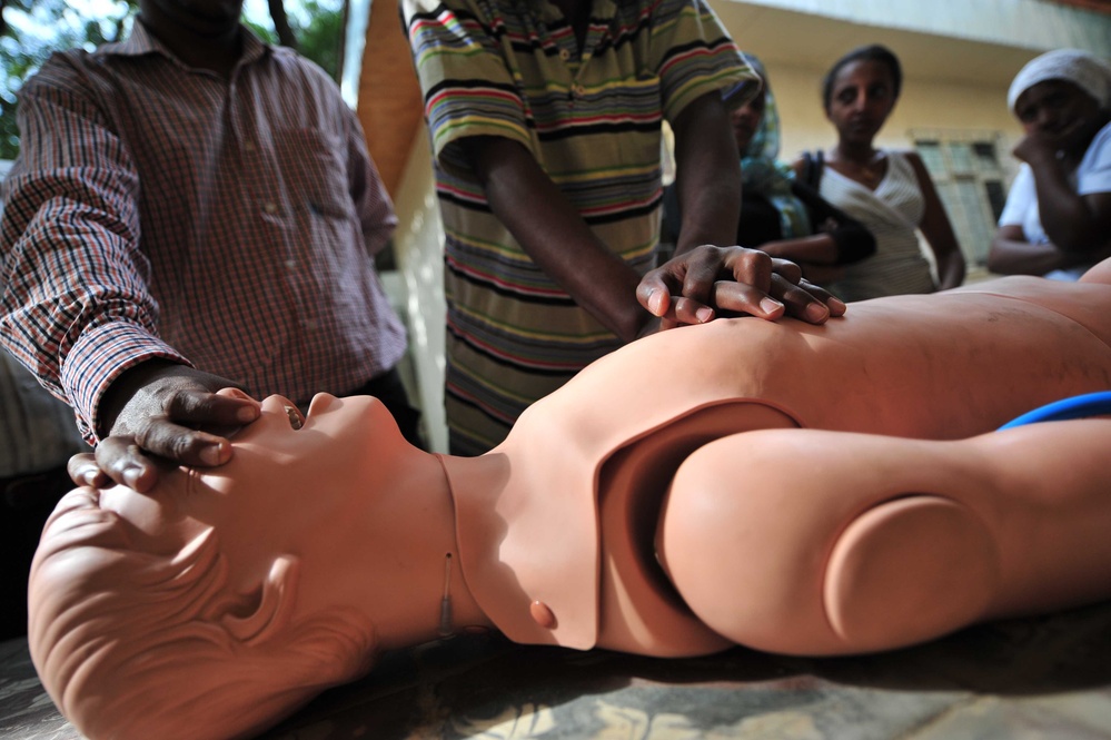 Ethiopian Nurses Practice EMT Skills with CJTF-HOA